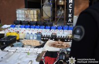 Нацполіція затримала по всій Україні 66 осіб у масштабній справі про виготовлення і збут наркотиків 