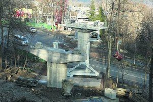 Вертолітний майданчик Януковича з'єднають з ВР сходами