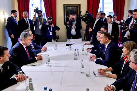 Порошенко зустрівся з президентом Польщі в Мюнхені
