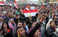 В Каире возобновились столкновения сторонников и противников Мубарака