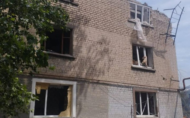 Росіяни скинули бомбу на житловий квартал у Покровському районі