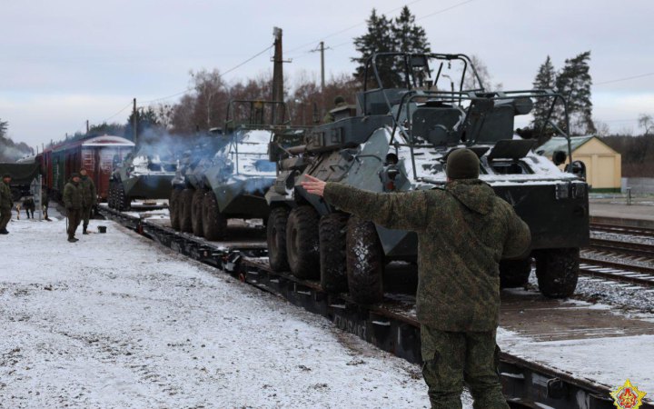 Росія перекинула до прикордоння з Литвою не менш ніж десяток танків 120-ї бригади ЗС Білорусі