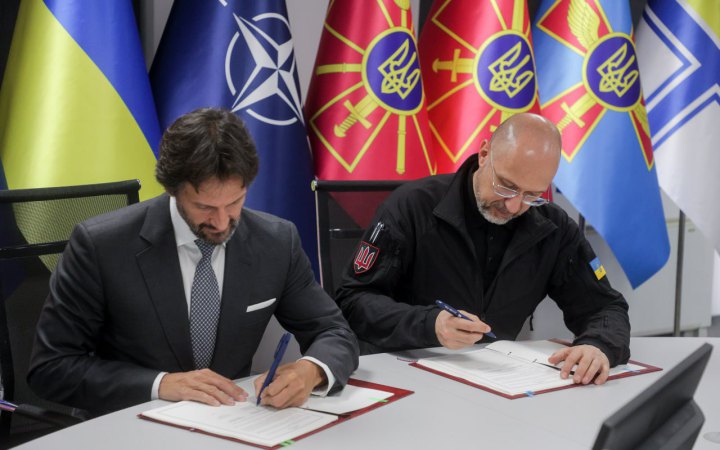 Шмигаль: Словаччина передасть Україні 5 машин для розмінування Bozena 