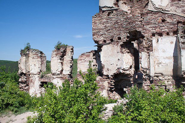 Руины дворца