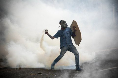 Протестувальники у Венесуелі закидали Верховний суд "коктейлями Молотова"