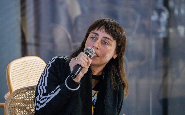 Мисткиня Жанна Кадирова презентує проєкт "Ліс" у Хельсінкі