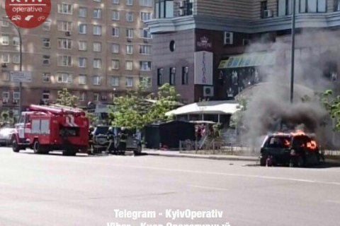 В Киеве ради съемок фильма сожгли внедорожник
