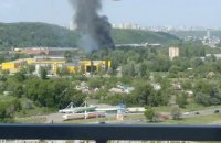 В результате пожара на Столичном шоссе в Киеве сгорели более 50 автомобилей (обновлено)