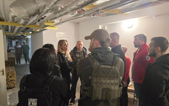 Анджеліна Джолі про поїздки до Херсона і Миколаєва: "Щодня живуть у небезпеці, але відмовляються здаватися"