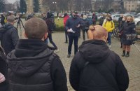 В Ужгороде предприниматели устроили акцию против "избирательного карантина"