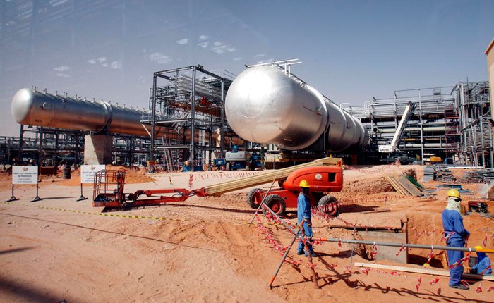 Нефтеперерабатывающий завод компании Aramco, регион Эль-Джубайль, Саудовская Аравия.
