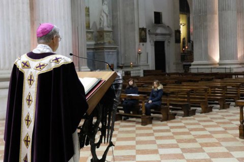 Италия разрешила богослужения в храмах с 18 мая