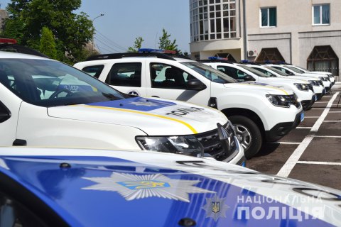 ​Полицейские офицеры громад Ровенской области получили 23 служебных Renault Duster