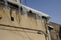 Глыба льда проломила крышу киевского музея