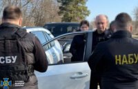 На Буковині правоохоронці суддю підозрюють у підбурювані адвоката до хабаря