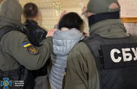 На Дніпропетровщині затримали дезертира та його спільницю, які на замовлення ФСБ готували бомби для терактів