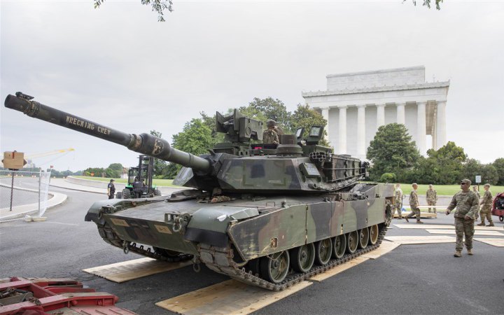 Американські танки М1 Abrams прибули до Німеччини для тренування українських військових, - Пентагон