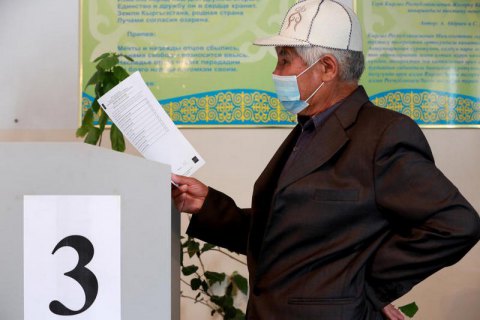 Киргизстан на референдумі проголосував за перехід до президентської республіки