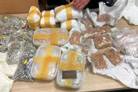 Слідчого СБУ викрили на розтраті десятків кілограмів арештованих ювелірних виробів
