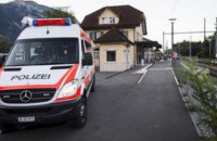 Чоловік, який напав на пасажирів поїзда у Швейцарії помер у лікарні