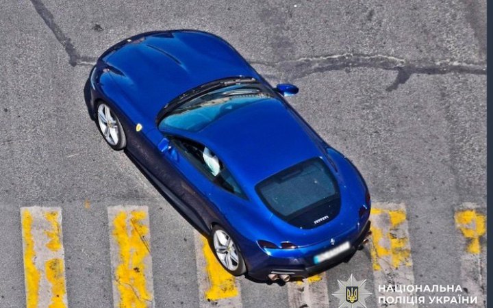 Колишньому керівнику оборонного підприємства, який допоміг росіянину не розмитнювати Ferrari, повідомили про підозру