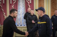 Президент привітав працівників і працівниць ДСНС із Днем рятівника та відзначив їх державними нагородами