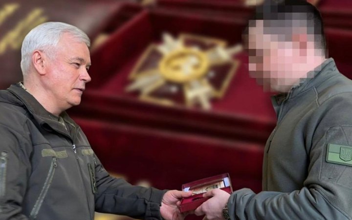 ​Командувач Повітряних Сил вручив державні нагороди льотчикам F-16, які збивали російські ракети і безпілотники