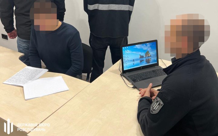 На Київщині начальника фінслужби військової частини підозрюють у нарахуванні незаконних виплат на 500 000 грн