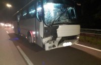 На Ровенщине автобус с паломниками, которые возвращались из Киева, столкнулся с грузовиком
