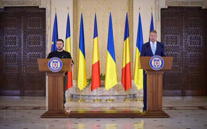 Зеленський і президент Румунії домовилися розпочати роботу над двосторонніми гарантіями безпеки 