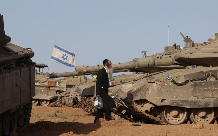 Ізраїльські танки оточили східну частину Рафаха, ‒ Reuters