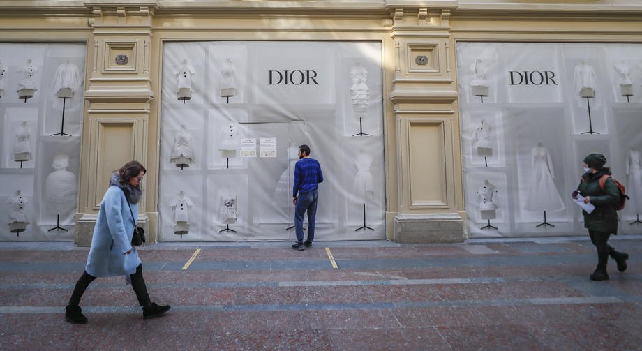 Зачинений магазин Dior у Москві, 15 березня 2022.