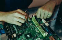 Уряд Нідерландів взяв під контроль китайського виробника мікросхем Nexperia