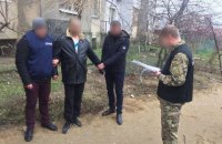 В Белгород-Днестровском и Чугуеве поймали на взятках заместителей военных комиссаров (обновлено)