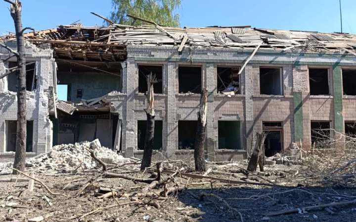 Окупанти завдали авіаударів по Боровій Харківської області, загинула людина