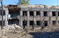 Окупанти завдали авіаударів по Боровій Харківської області, загинула людина