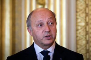 Членство Росії в G8 призупинено, - глава МЗС Франції