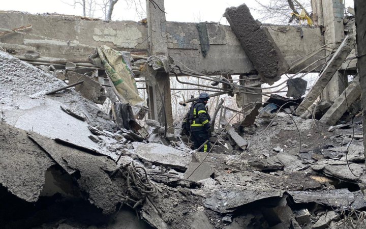 Окупанти завдали ракетного удару по вугільнодобувному підприємстві на Донеччині