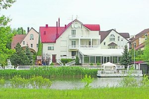 Черновецкий продает дом в Конча-Заспе,- источник