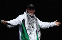 Ірландський репер постане перед судом у Лондоні через прапор “Хезболли” на концерті