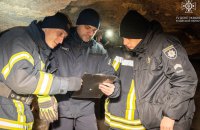 На Одещині рятувальники цілу ніч шукали у катакомбах чотирьох підлітків
