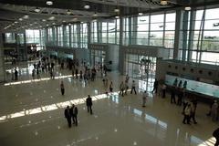 Янукович открыл терминал Харьковского аэропорта
