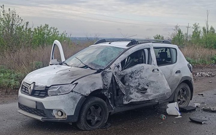 На Харківщині внаслідок удару російського дрону по автомобілю постраждали троє жінок 