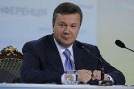Приколы блогеров вызвали у Януковича горькую улыбку