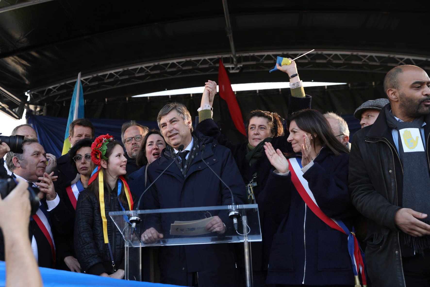 Посол України у Франції Вадим Омельченко під час маршу-протесту проти вторгнення російських військ в Україну, Париж, 5 березня 2022.