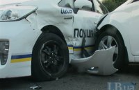 ​В Киеве Hyundai протаранил автомобиль полиции