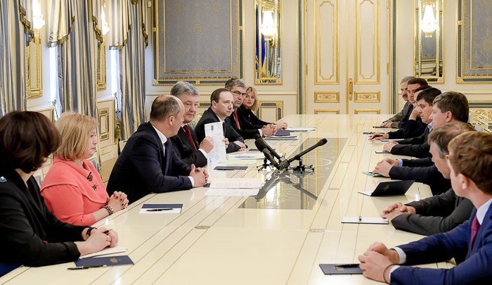 Встреча президента с руководителями фракций