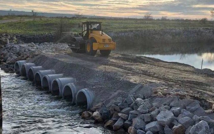 На Херсонщині завершується відновлення переправи через Інгулець