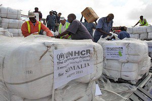 В Сомали украли и распродали тысячи мешков с едой для голодающих