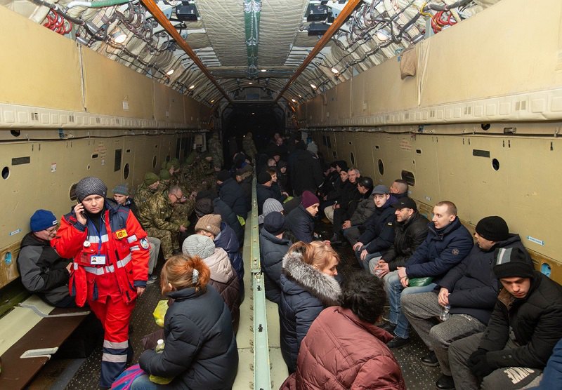 Літак зі звільненими українцями прямує в Бориспіль, 29 грудня 2019